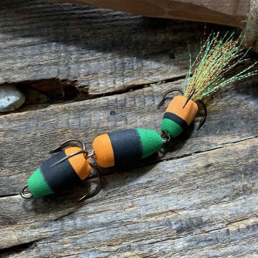 Mandula plaukiojanti starkių žūklei – Žalia-Oranžinė-Juoda „Kamufliažas“ 7,5 cm